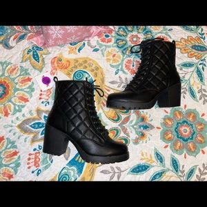 Combat boots